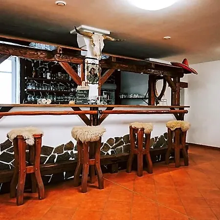 U Kmotra Hotel